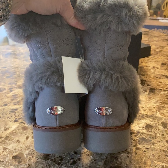 💯 Authentic Coach Suede gray boots - Picture 9 of 16